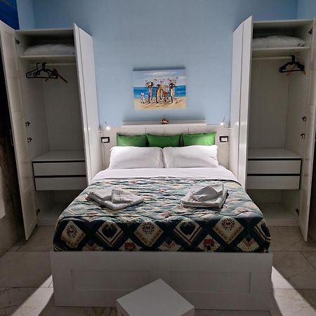 Casa Vacanza Alessandra Villa เนเปิลส์ ภายนอก รูปภาพ