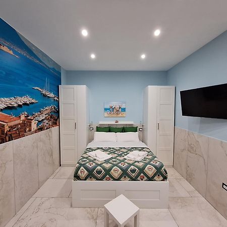 Casa Vacanza Alessandra Villa เนเปิลส์ ภายนอก รูปภาพ