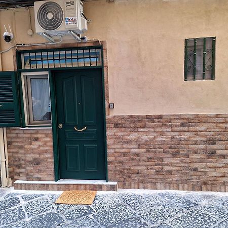 Casa Vacanza Alessandra Villa เนเปิลส์ ภายนอก รูปภาพ